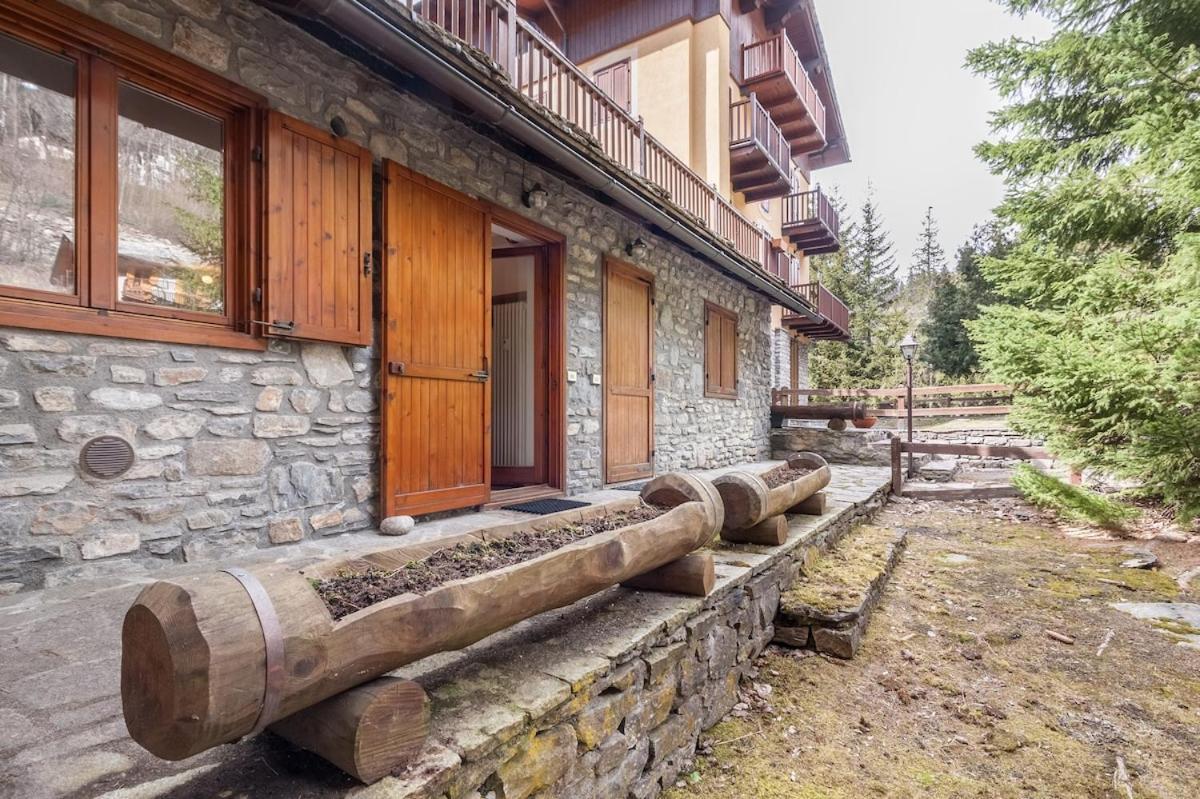 10 Min. Da Courmayeur Elegante Appartamento Pré-Saint-Didier Exterior photo